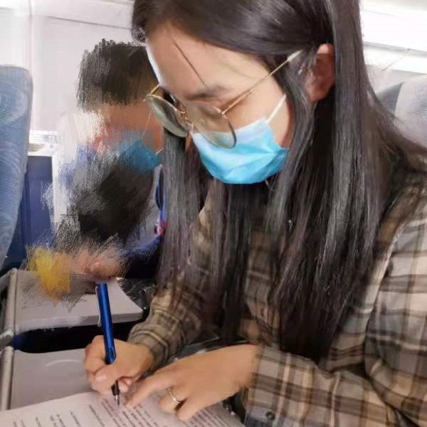 2飞机上紧张准备中.jpg*